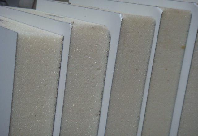 【彩鋼聚胺脂夾芯板(圖)】?jī)r(jià)格_廠家_圖片